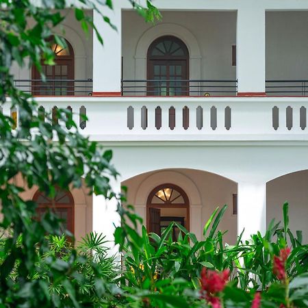 Brunton Boatyard - A Cgh Earth Experience Otel Kochi Dış mekan fotoğraf