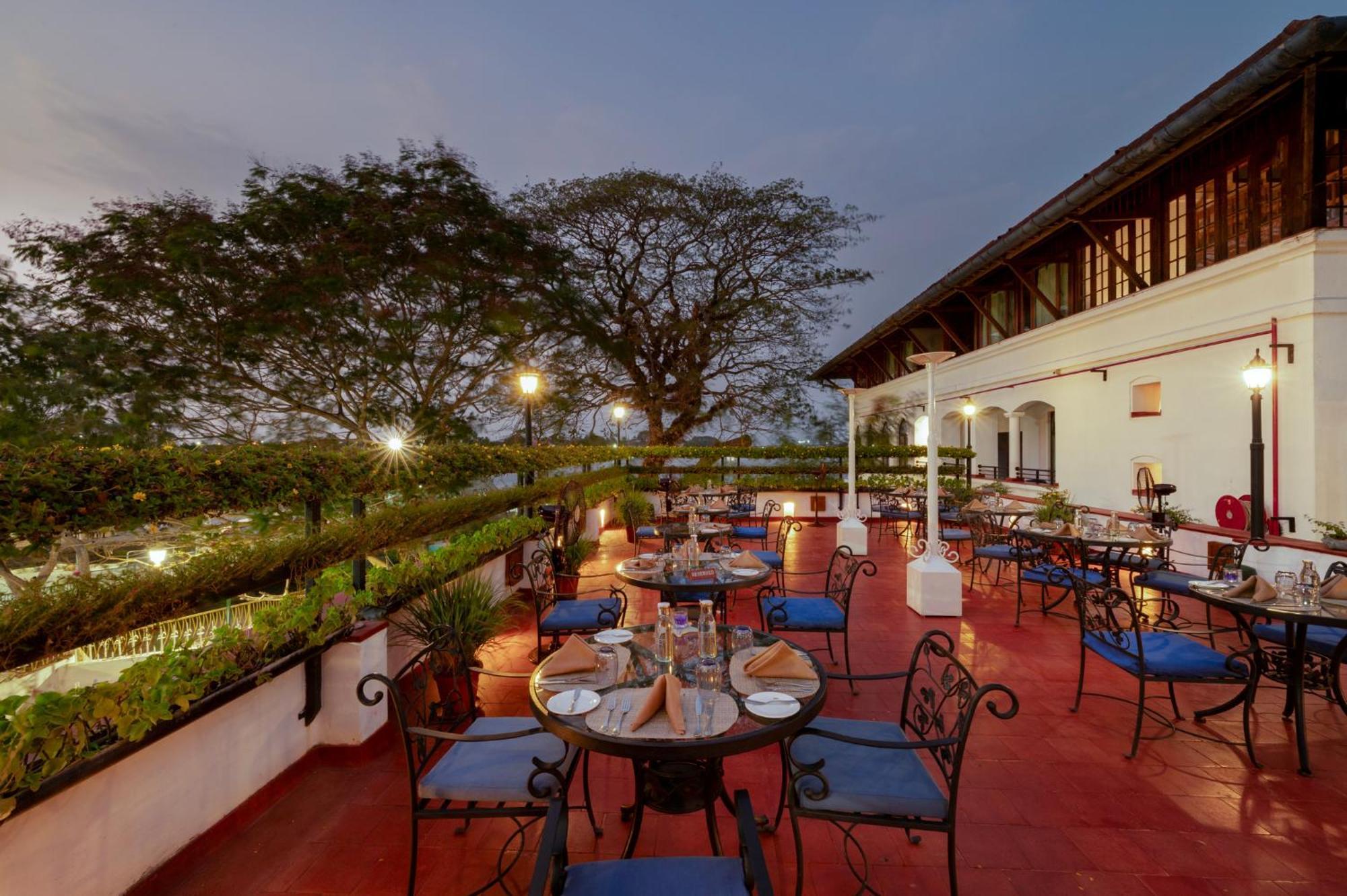 Brunton Boatyard - A Cgh Earth Experience Otel Kochi Dış mekan fotoğraf